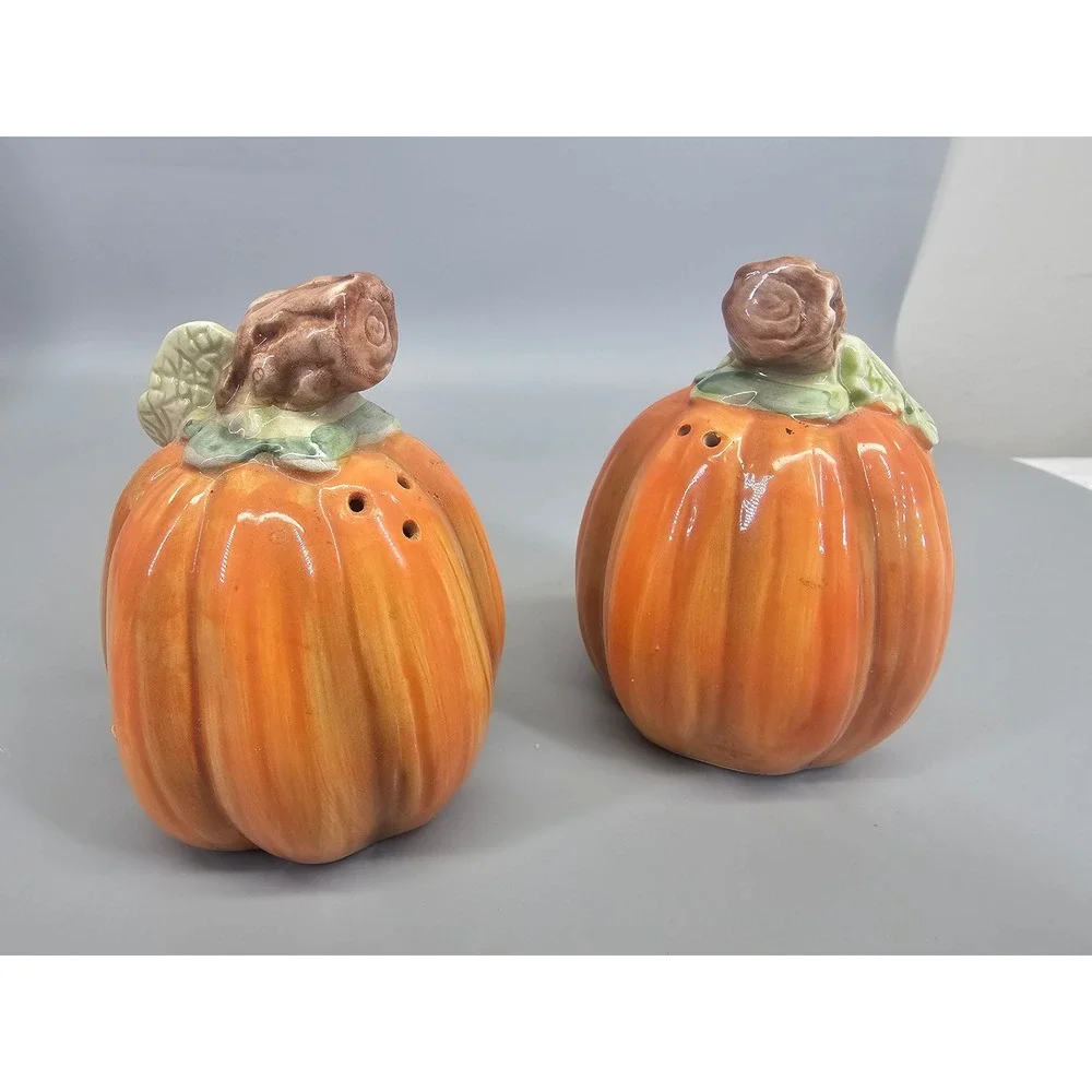Vintage OCI 1988 Pumpkin Salt & Pepper Shakers Ceramic Fall Harvest Thanksgiving